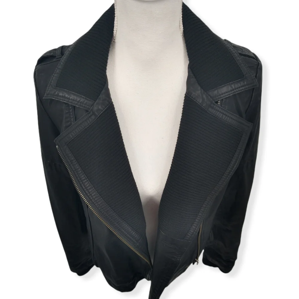 Free People Women's Black Faux Leather Asymmetrical Zip Collared Moto Jacket Sz2 - Picture 5 of 16